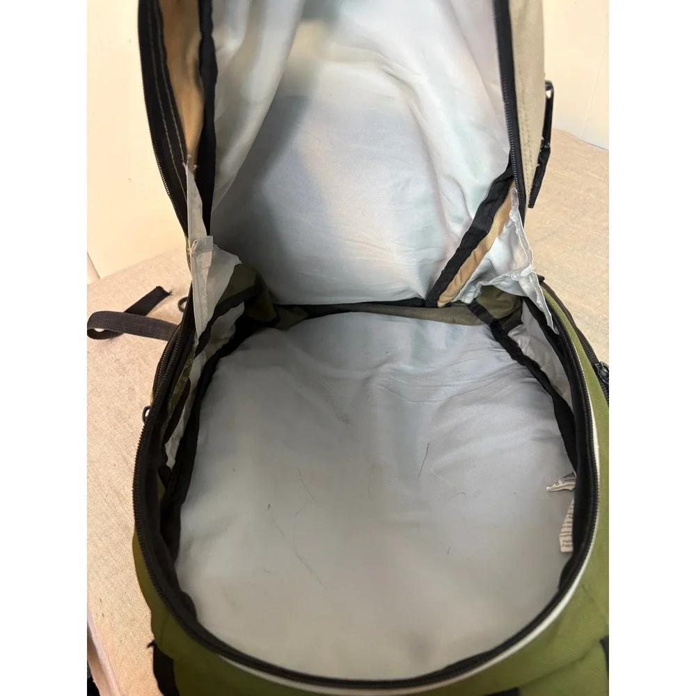 High Sierra Backpack Unisex Large Olive Green Suspension Strap System Utility